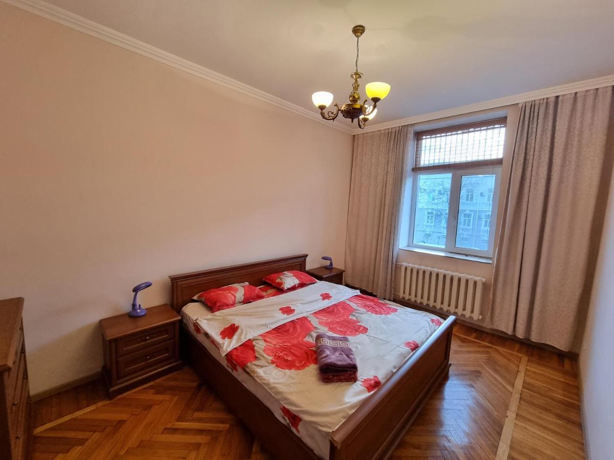 Stefan Cel Mare Boulevard Ultracentral Apartments In The Center Chisinau Exterior foto