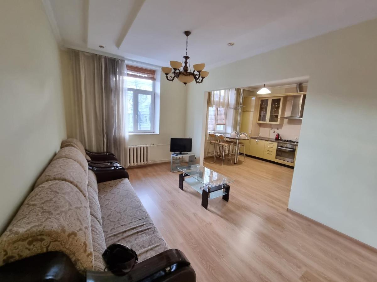 Stefan Cel Mare Boulevard Ultracentral Apartments In The Center Chisinau Exterior foto