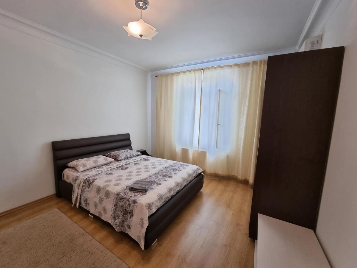 Stefan Cel Mare Boulevard Ultracentral Apartments In The Center Chisinau Exterior foto